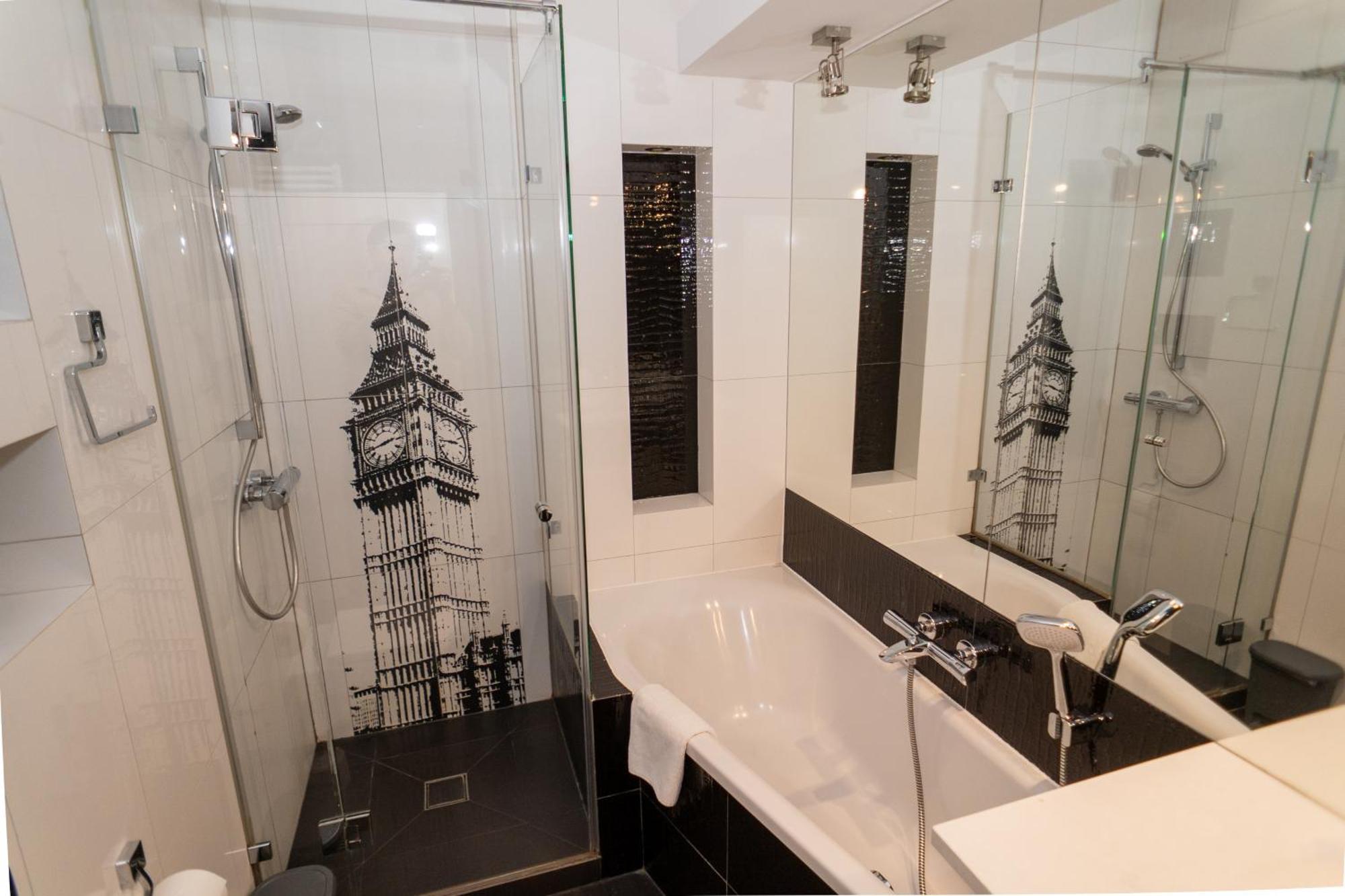 Triton Apartments Warsaw Luaran gambar